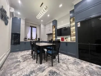 140 м², 4-комн. квартира, 3/10-3