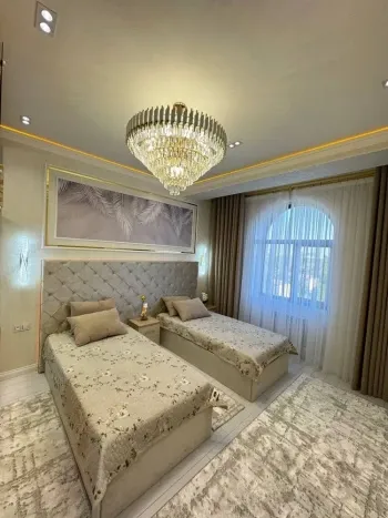 250 m², 5-xonali kvartira, 8/9-3