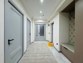 90 м², 3-комн. квартира, 4/10-1