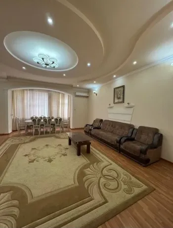 180 м², 4-комн. квартира, 3/7-1