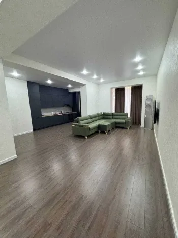115 м², 3-комн. квартира, 2/8-1