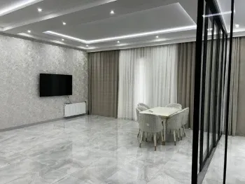 111 м², 3-комн. квартира, 3/12-1