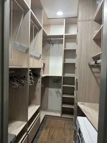 180 м², 4-комн. квартира, 8/9-3