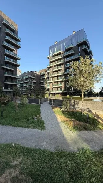 286 м², 5-комн. квартира, 8/8-3