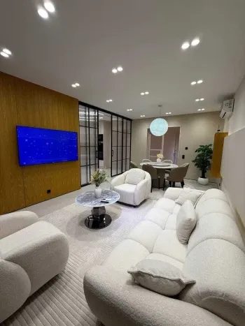 105 м², 3-комн. квартира, 8/12-0