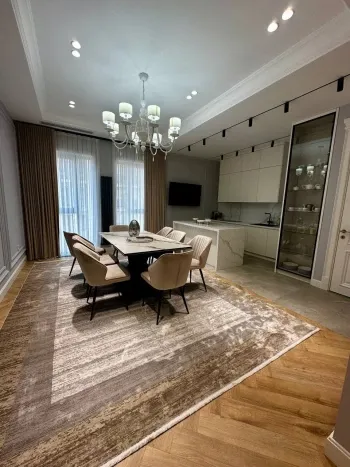 232 м², 5-комн. квартира, 5/10-0