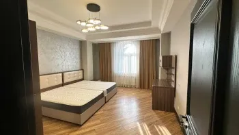 140 м², 3-комн. квартира, 6/6-3