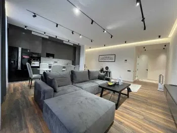 121 m², 4-xonali kvartira, 7/10-2