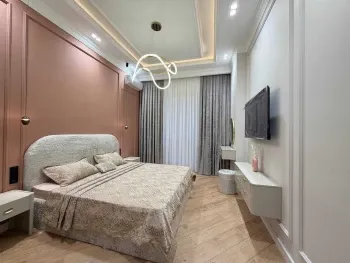 250 м², 5-комн. квартира, 8/8-2