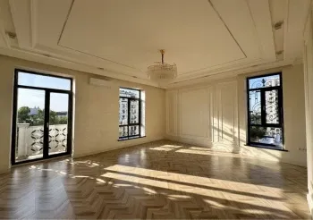 161 m², 4-xonali kvartira, 7/8-1