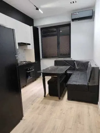 42 м², 2-комн. квартира, 1/6-0