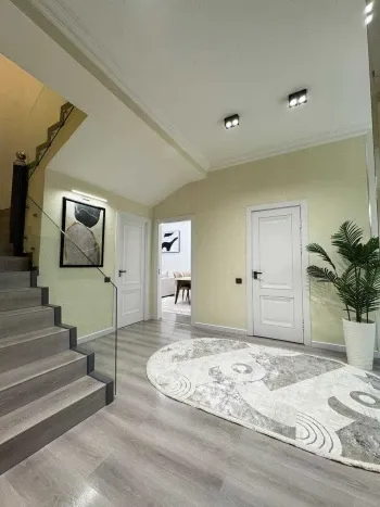 140 m², 4-xonali kvartira, 7/8-2