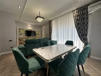 100 м², 3-комн. квартира, 3/9-2