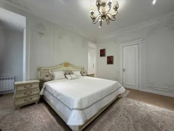 180 m², 5-xonali kvartira, 3/9-3