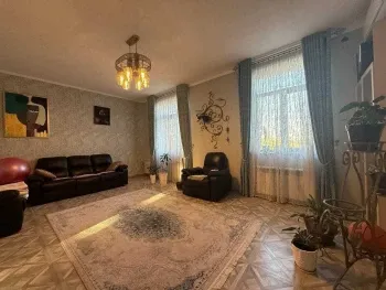 70 м², 5-комн. квартира, 5/5-2
