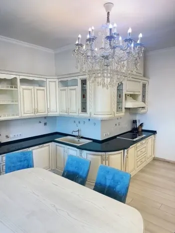 165 м², 4-комн. квартира, 8/8-2