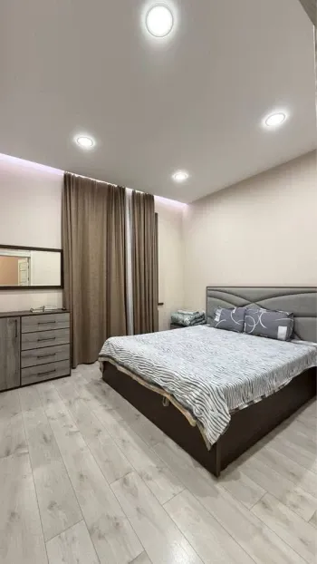 70 м², 3-комн. квартира, 4/8-1