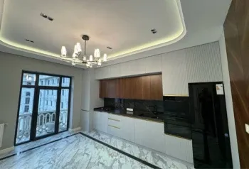 100 м², 3-комн. квартира, 7/10-2