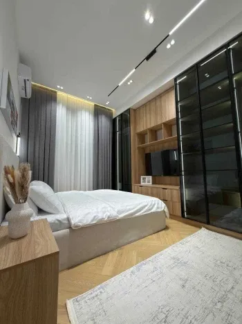 81 м², 3-комн. квартира, 3/8-3