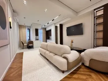 130 м², 4-комн. квартира, 3/14-3