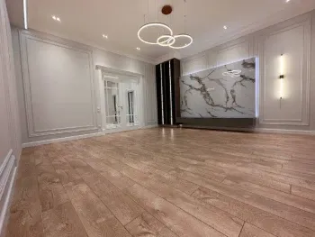 140 м², 3-комн. квартира, 4/8-0
