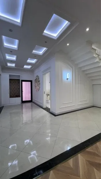 280 м², 5-комн. квартира, 9/10-1