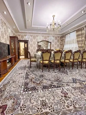 215 м², 4-комн. квартира, 3/5-0