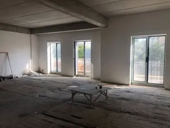 100 м², 3-комн. квартира, 3/10-2