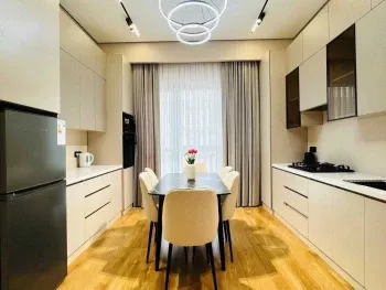 80 м², 3-комн. квартира, 5/6-2