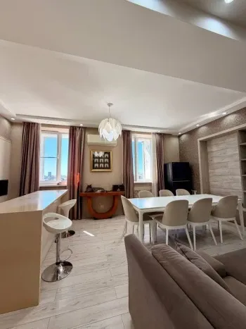 162 м², 4-комн. квартира, 8/8-1