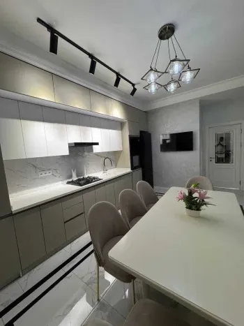 104 м², 3-комн. квартира, 3/6-0