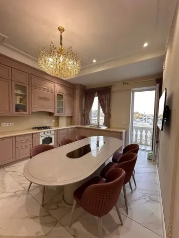 133 м², 3-комн. квартира, 4/10-2