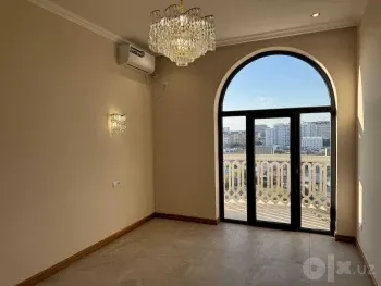 210 м², 5-комн. квартира, 9/9-2