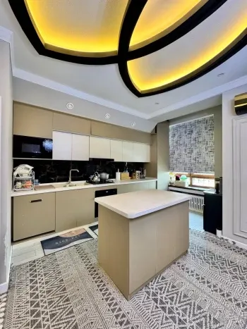 237 m², ko'p xonali kvartira, 8/9-2