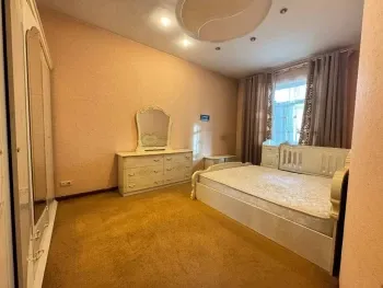 140 м², 5-комн. квартира, 3/5-2