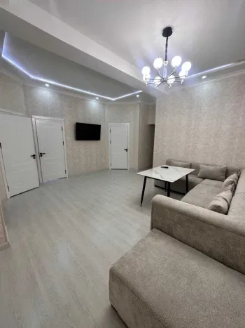 80 м², 3-комн. квартира, 4/6-3