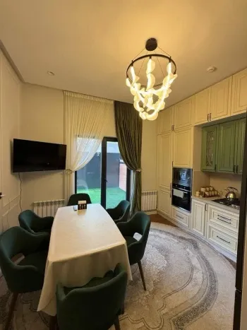 210 м², многокомнатная квартира, 1/9-2