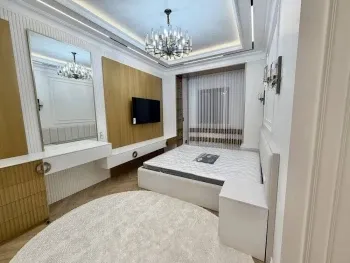 90 м², 3-комн. квартира, 3/7-2