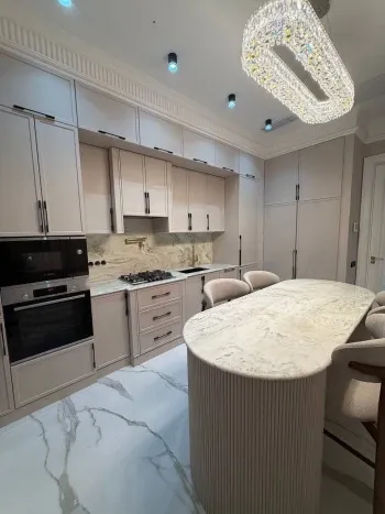 147 м², 4-комн. квартира, 6/8-2