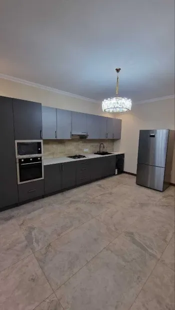 200 м², многокомнатная квартира, 9/10-1