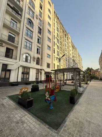 200 m², ko'p xonali kvartira, 2/10-0