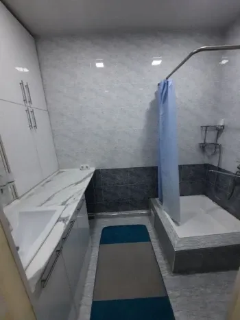 70 м², 3-комн. квартира, 2/4-1