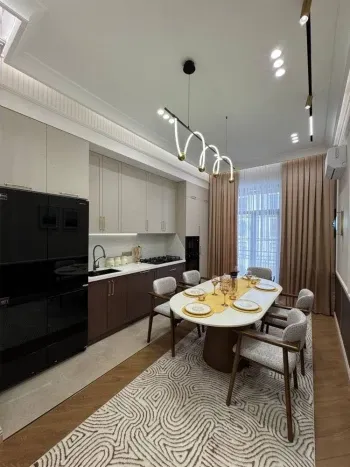 224 м², 4-комн. квартира, 7/8-2