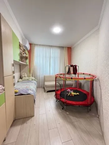 160 м², 5-комн. квартира, 8/9-2