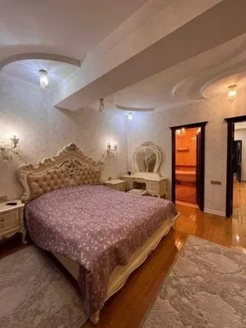 150 м², 4-комн. квартира, 2/7-1