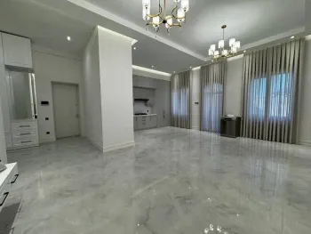 130 м², 4-комн. квартира, 2/10-0
