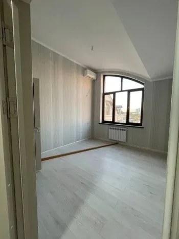 111 м², 3-комн. квартира, 10/10-1