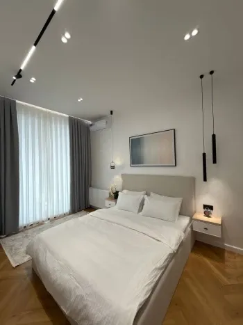 81 m², 4-xonali kvartira, 8/8-3