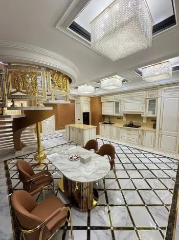 300 м², 5-комн. квартира, 7/8-3