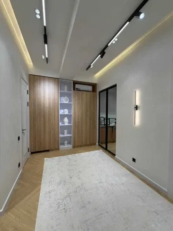 80 м², 3-комн. квартира, 2/8-3